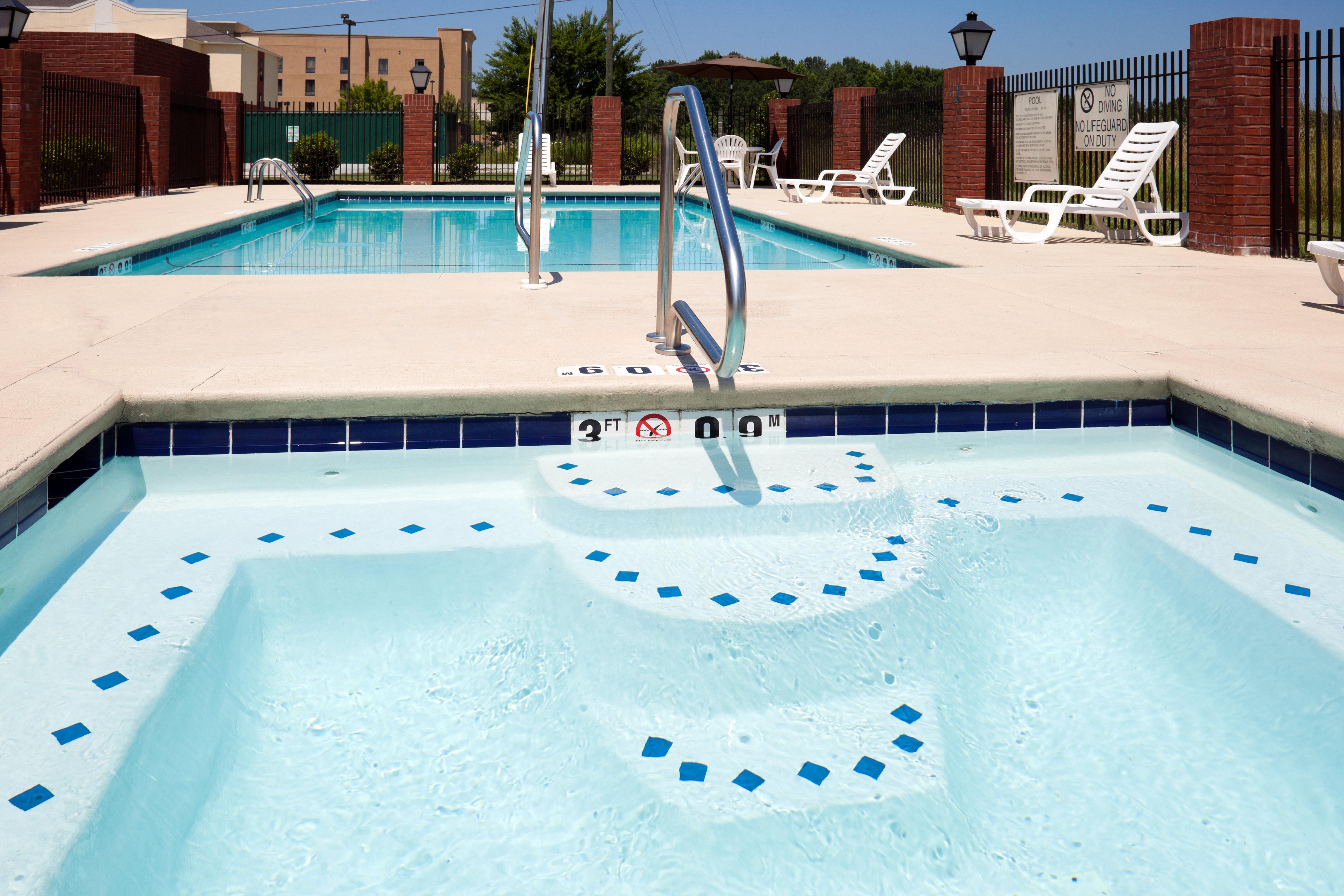 Holiday Inn Express Hotel & Suites- Gadsden By Ihg Exterior photo