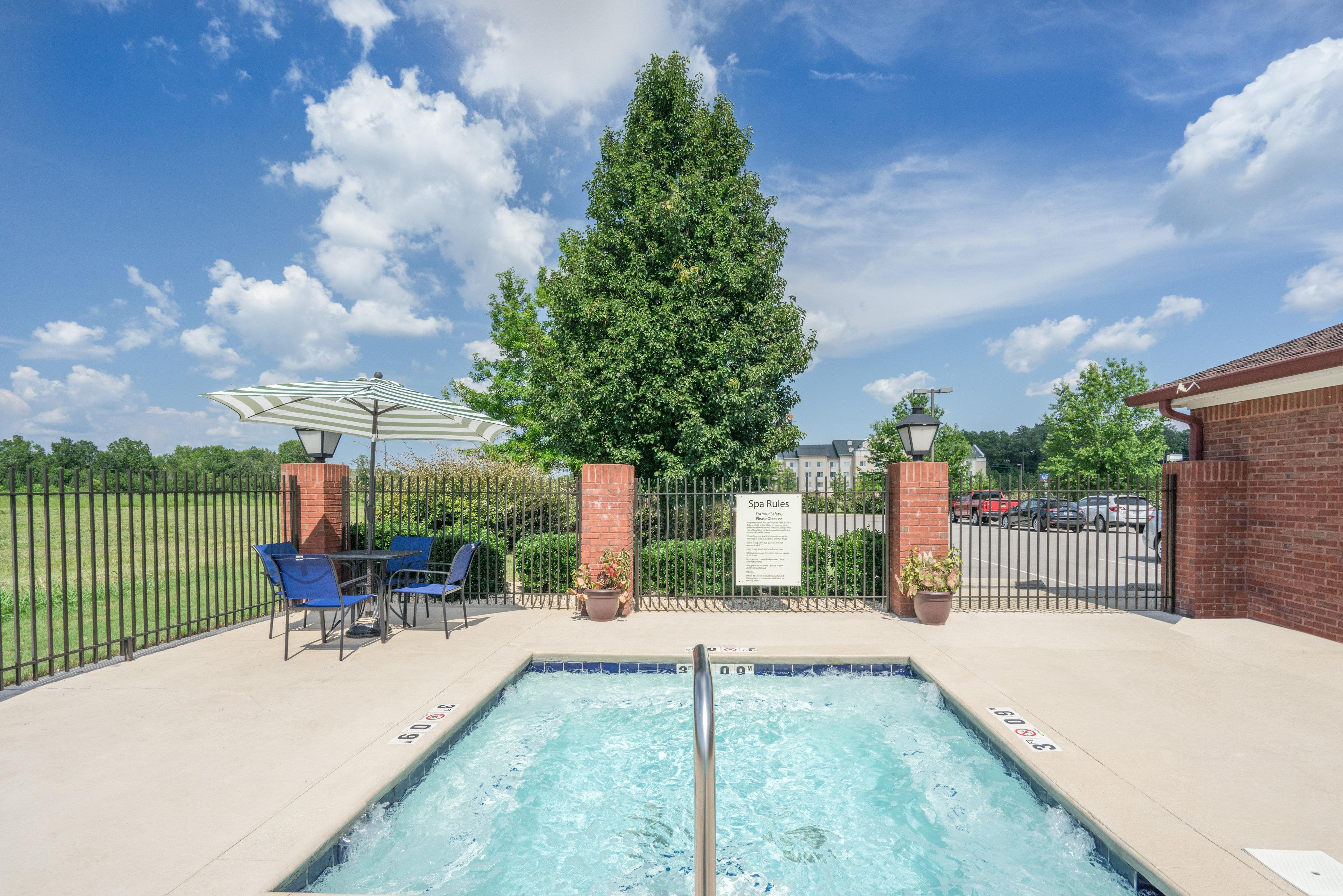 Holiday Inn Express Hotel & Suites- Gadsden By Ihg Exterior photo