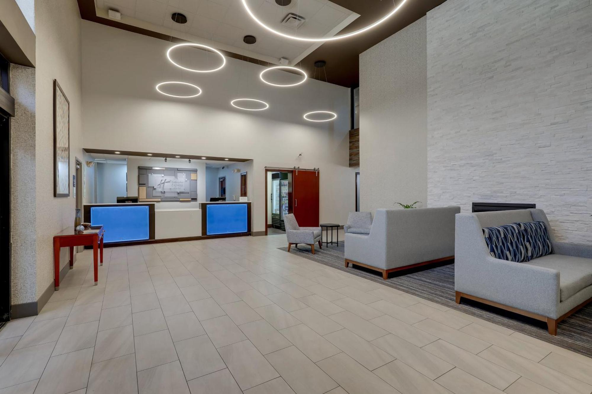 Holiday Inn Express Hotel & Suites- Gadsden By Ihg Exterior photo