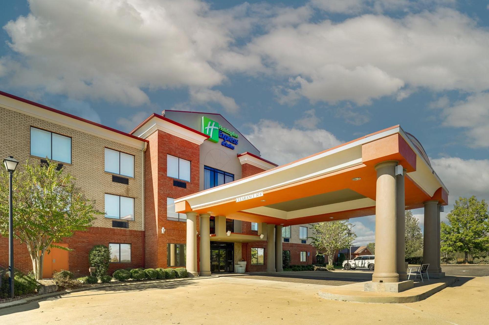 Holiday Inn Express Hotel & Suites- Gadsden By Ihg Exterior photo