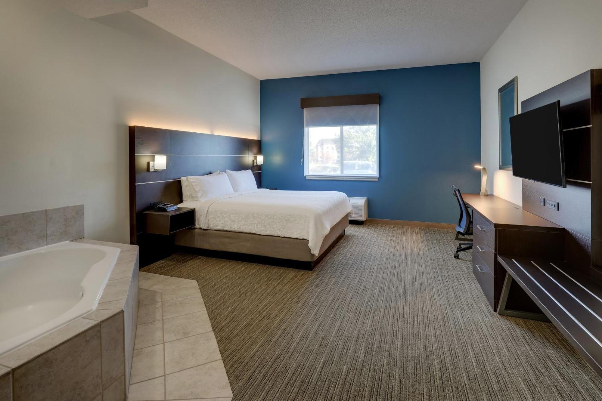 Holiday Inn Express Hotel & Suites- Gadsden By Ihg Exterior photo